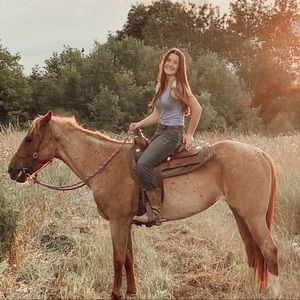 Meet your Posher, Alaina